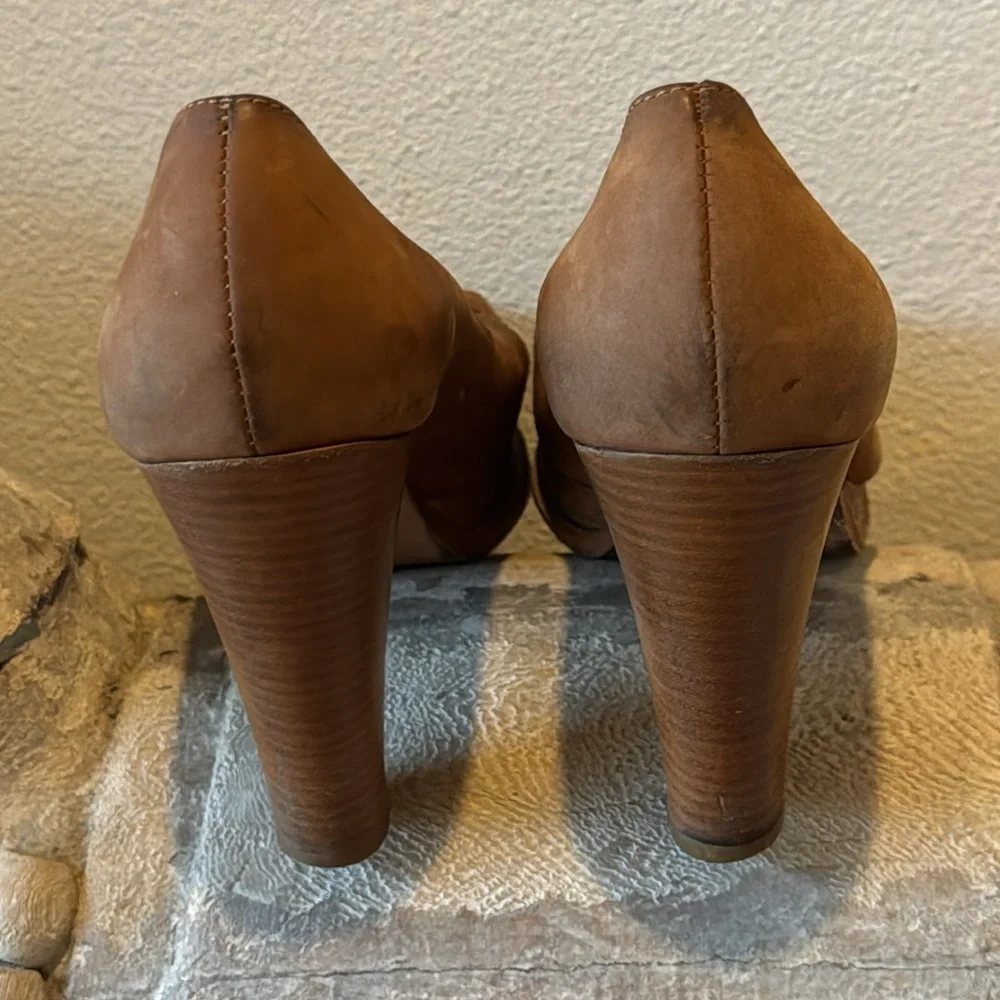 KORS Michael Kors vintage brown bacheta leather crossed open‎ toe platform heels